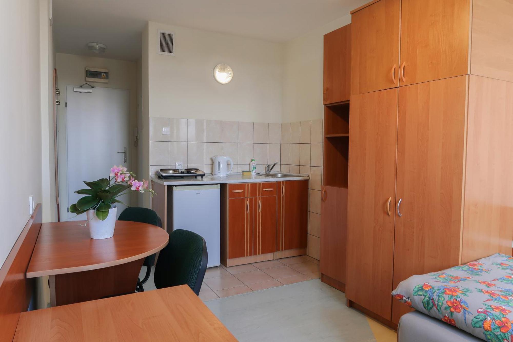 Dom Studencki Raj Hostel Wroclaw Bagian luar foto