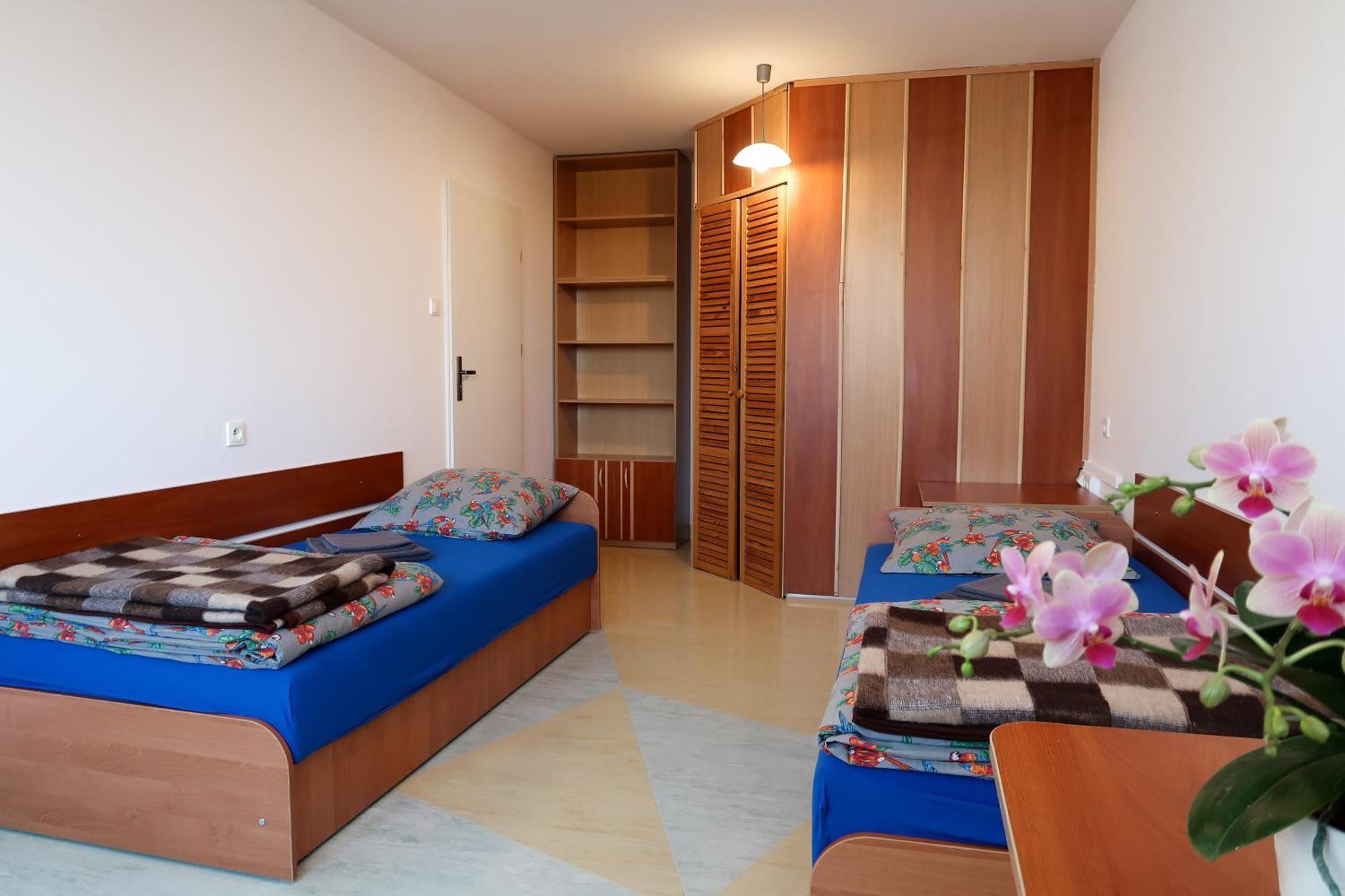 Dom Studencki Raj Hostel Wroclaw Bagian luar foto