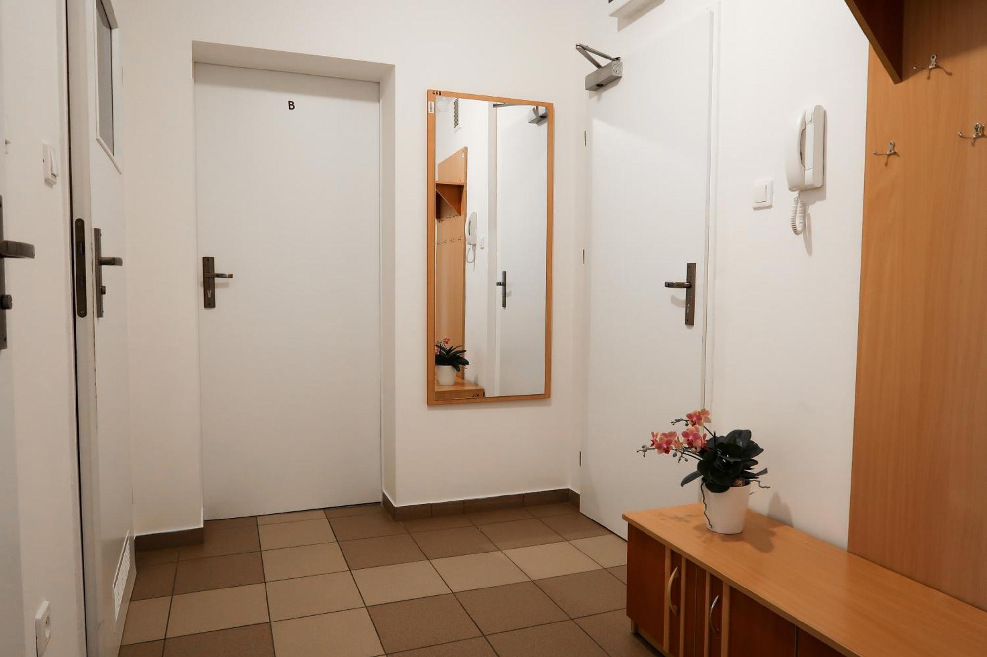 Dom Studencki Raj Hostel Wroclaw Bagian luar foto