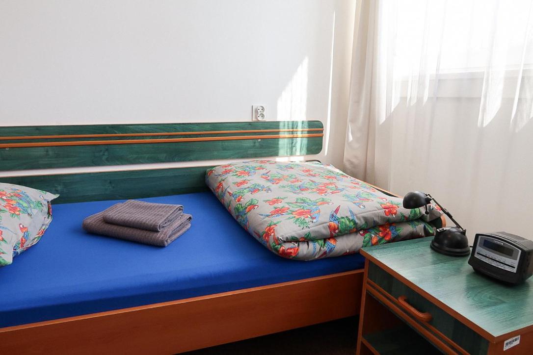 Dom Studencki Raj Hostel Wroclaw Bagian luar foto
