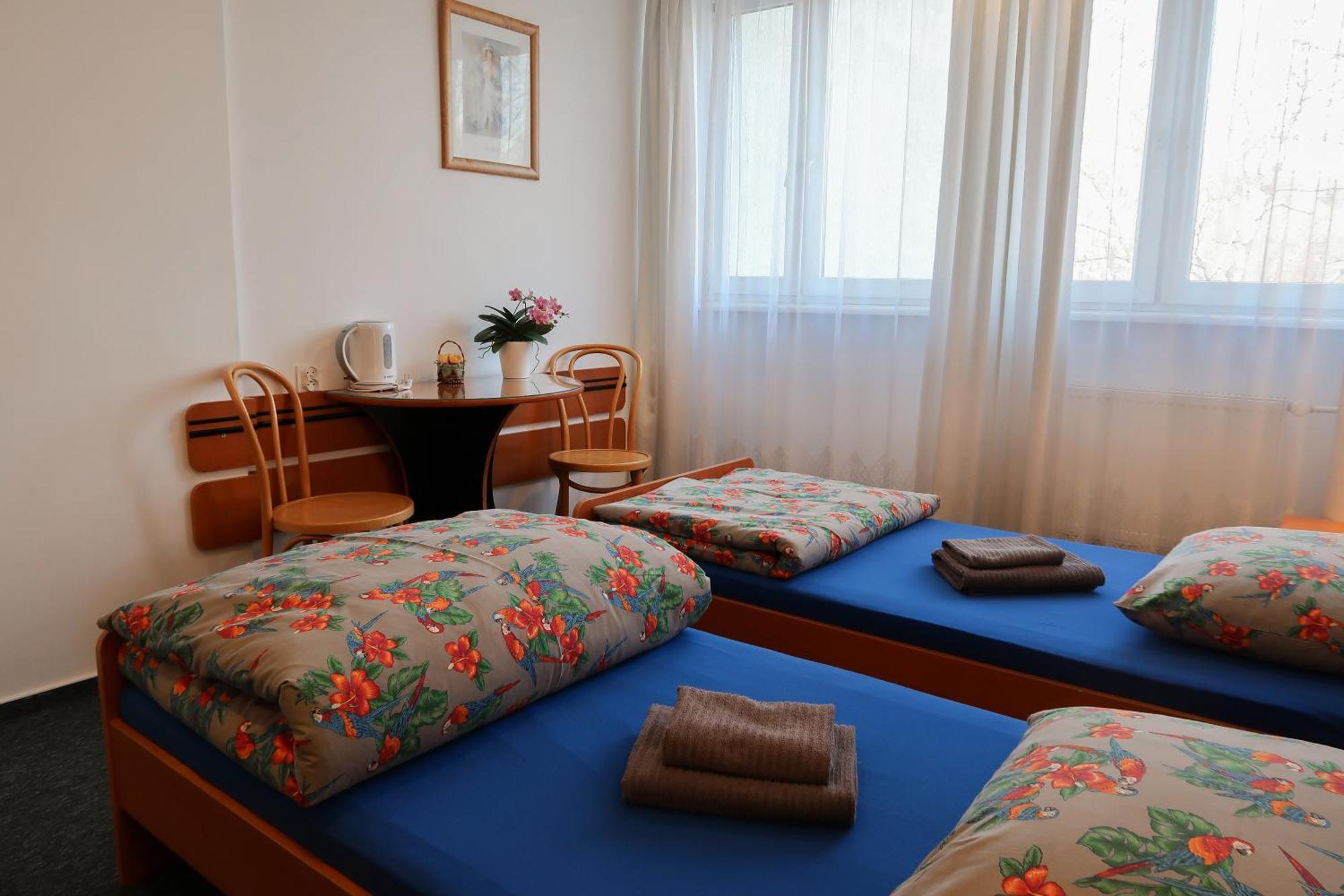 Dom Studencki Raj Hostel Wroclaw Bagian luar foto