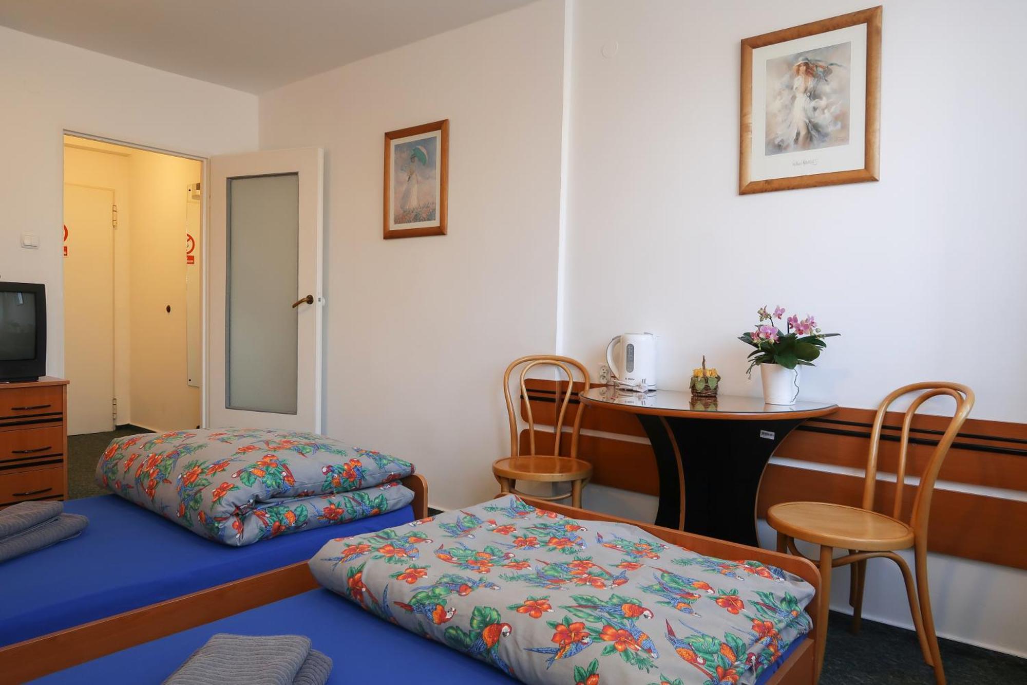 Dom Studencki Raj Hostel Wroclaw Bagian luar foto