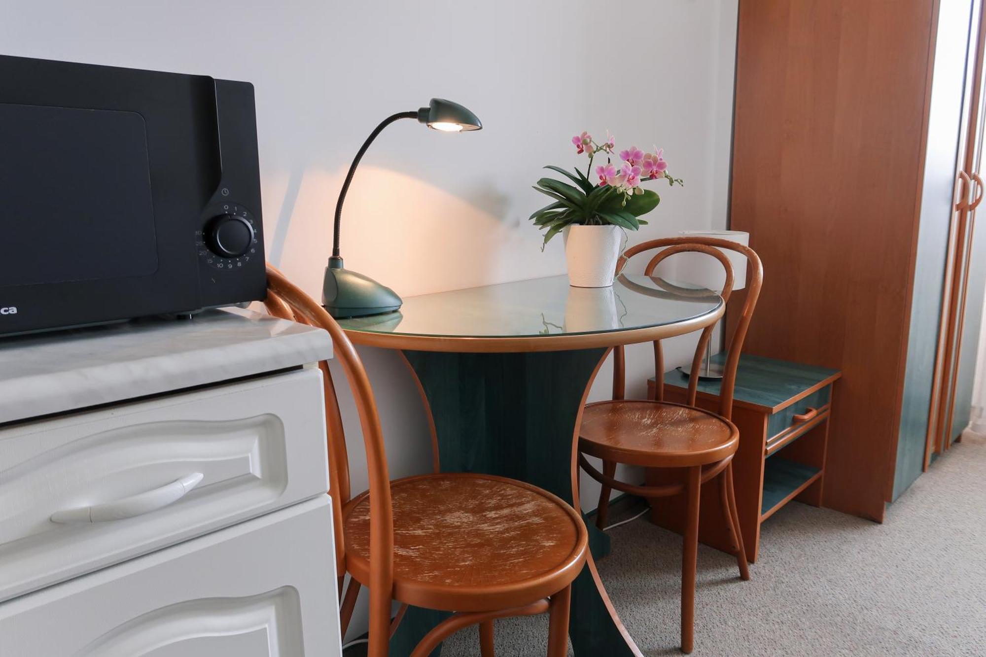 Dom Studencki Raj Hostel Wroclaw Bagian luar foto