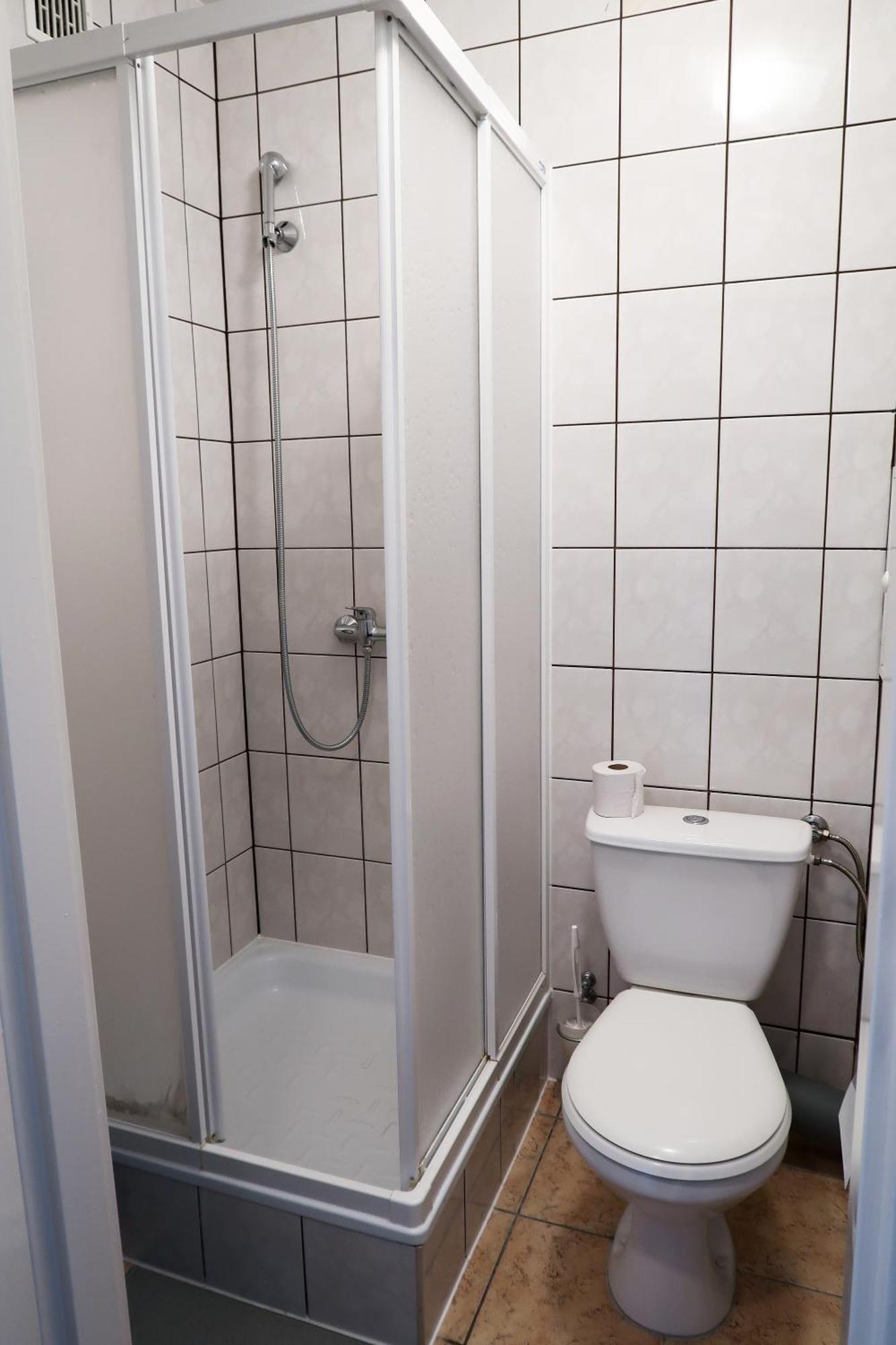 Dom Studencki Raj Hostel Wroclaw Bagian luar foto