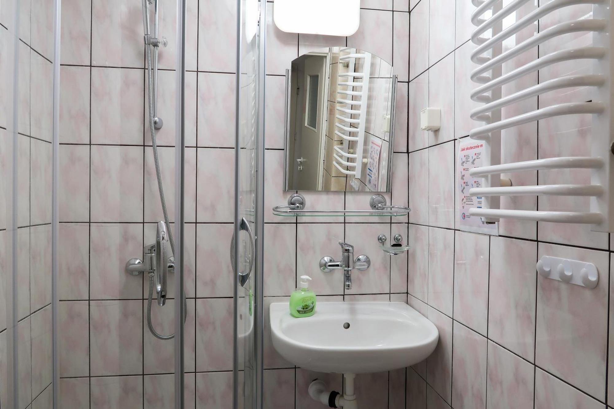 Dom Studencki Raj Hostel Wroclaw Bagian luar foto